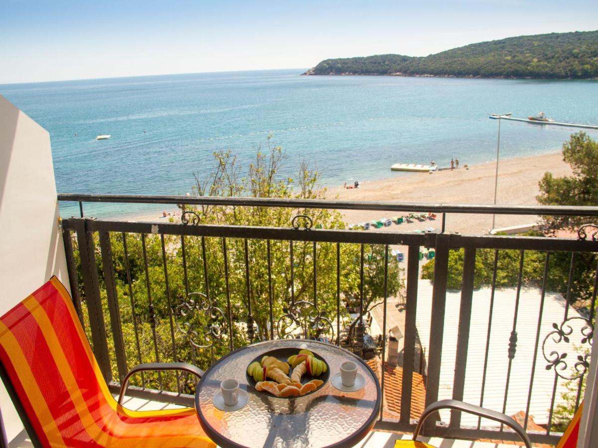 Beachfront Hotel Palma - Jaz Budva Bagian luar foto