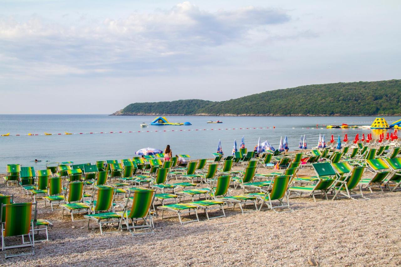 Beachfront Hotel Palma - Jaz Budva Bagian luar foto