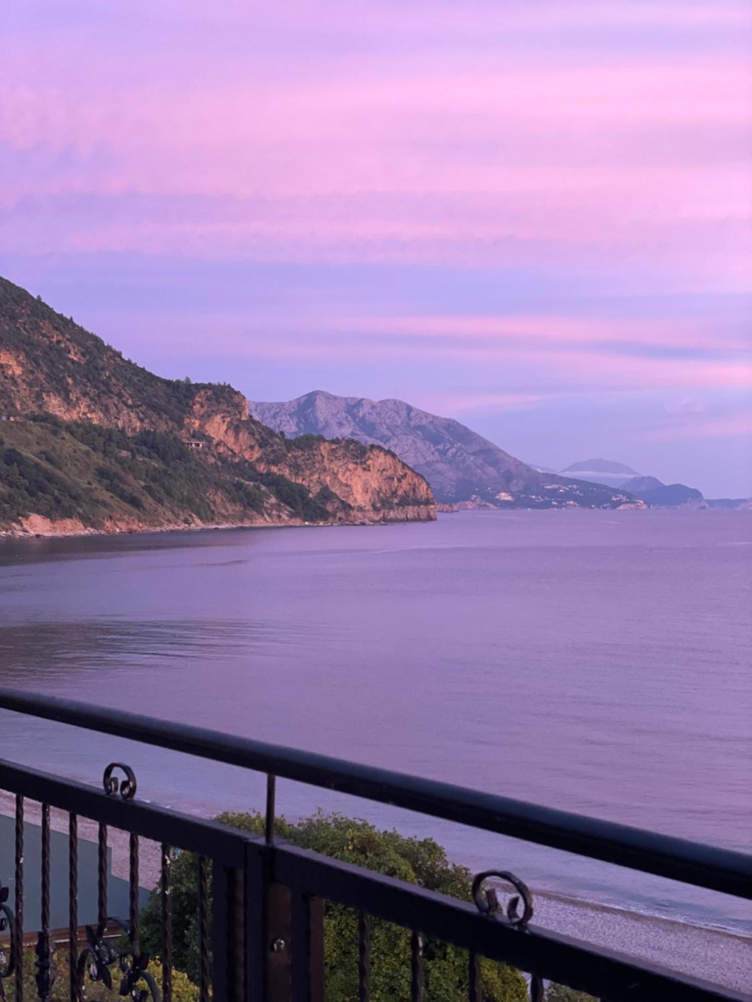 Beachfront Hotel Palma - Jaz Budva Bagian luar foto