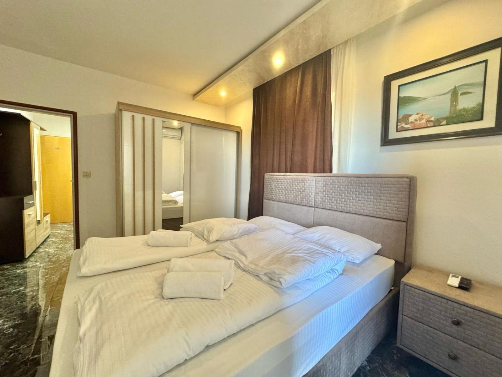 Beachfront Hotel Palma - Jaz Budva Bagian luar foto