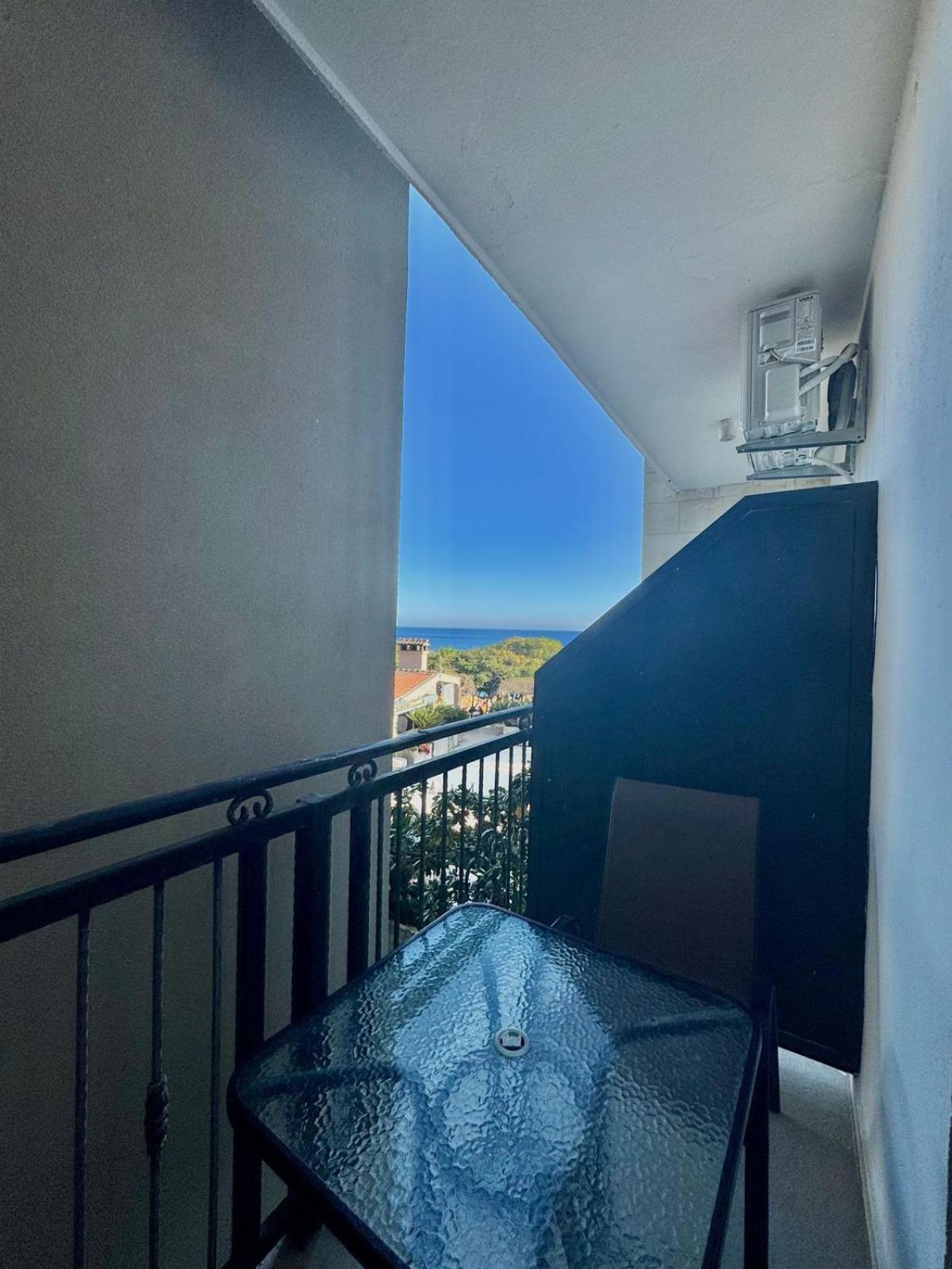 Beachfront Hotel Palma - Jaz Budva Bagian luar foto
