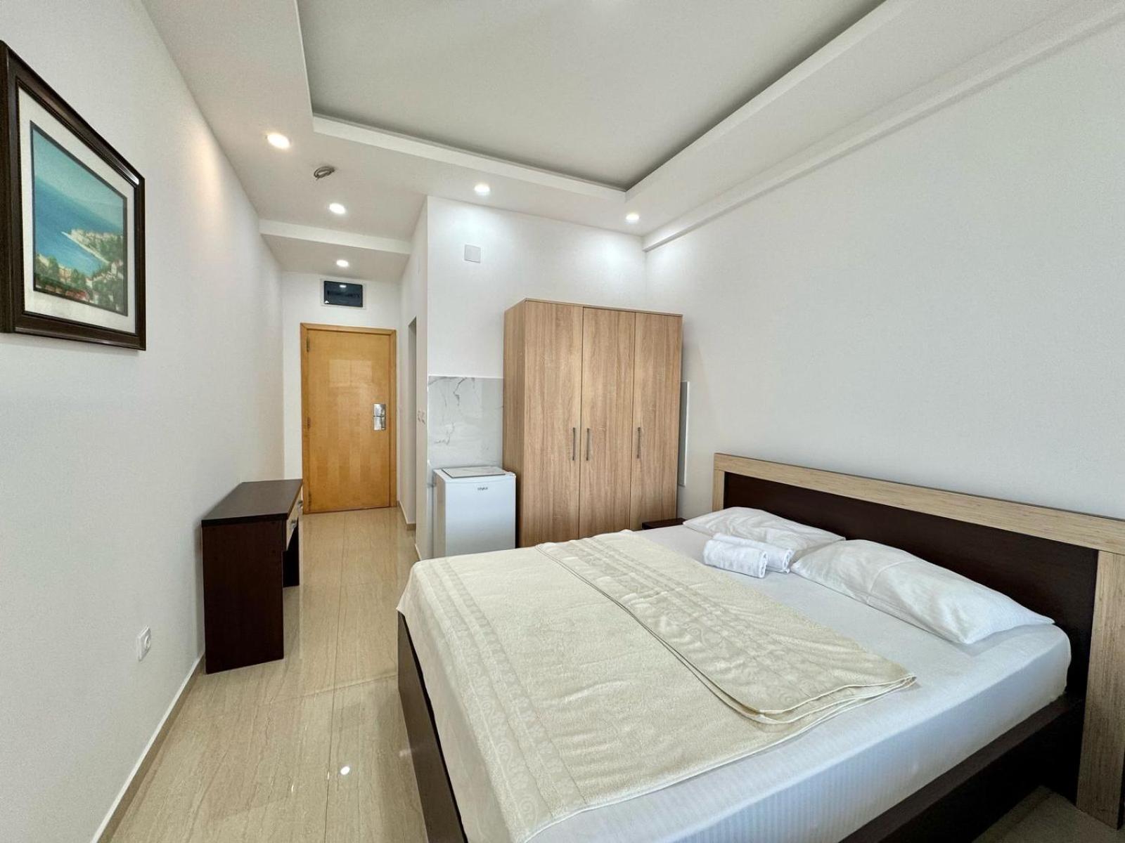 Beachfront Hotel Palma - Jaz Budva Bagian luar foto