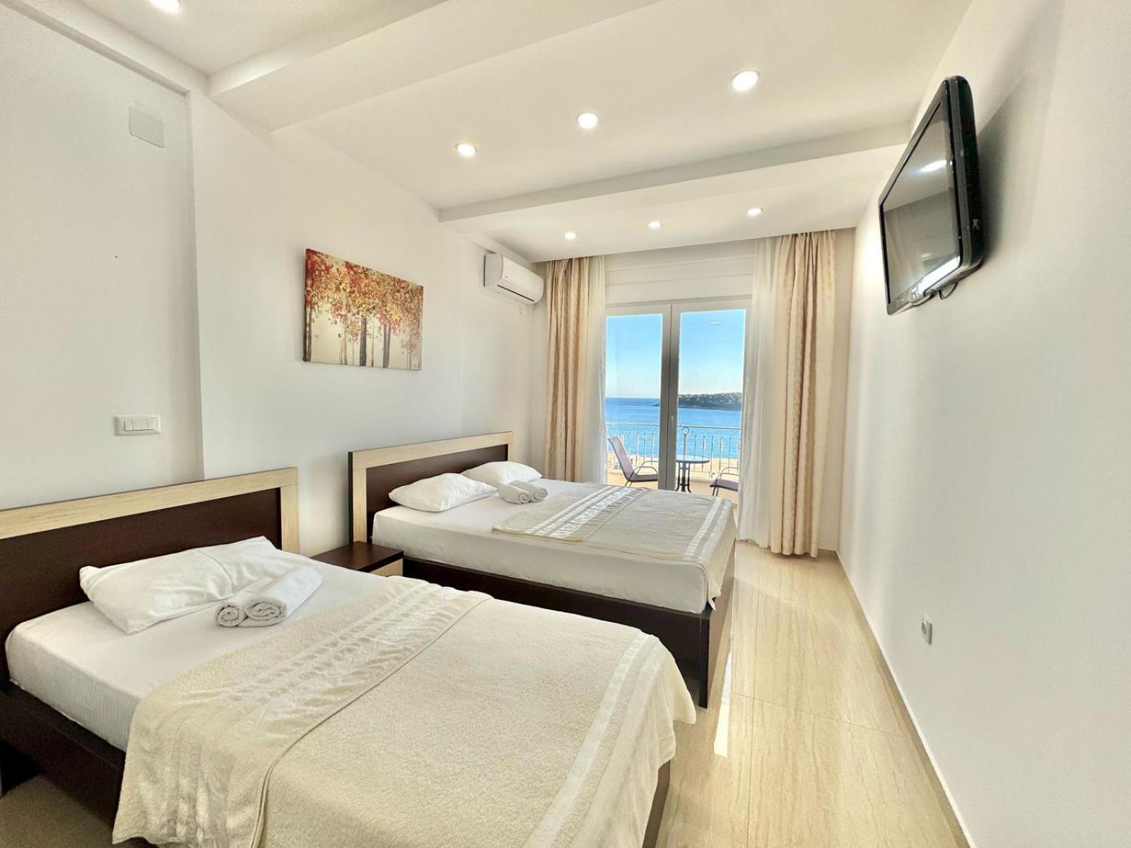 Beachfront Hotel Palma - Jaz Budva Bagian luar foto