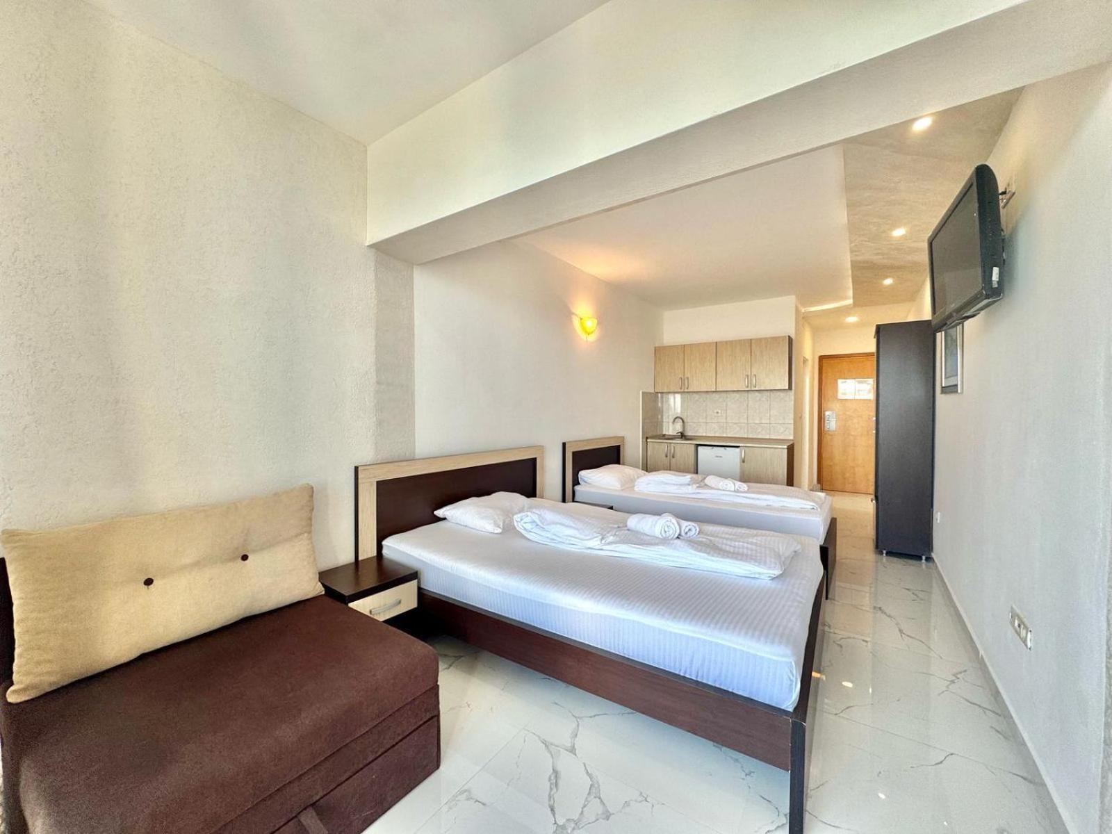 Beachfront Hotel Palma - Jaz Budva Bagian luar foto