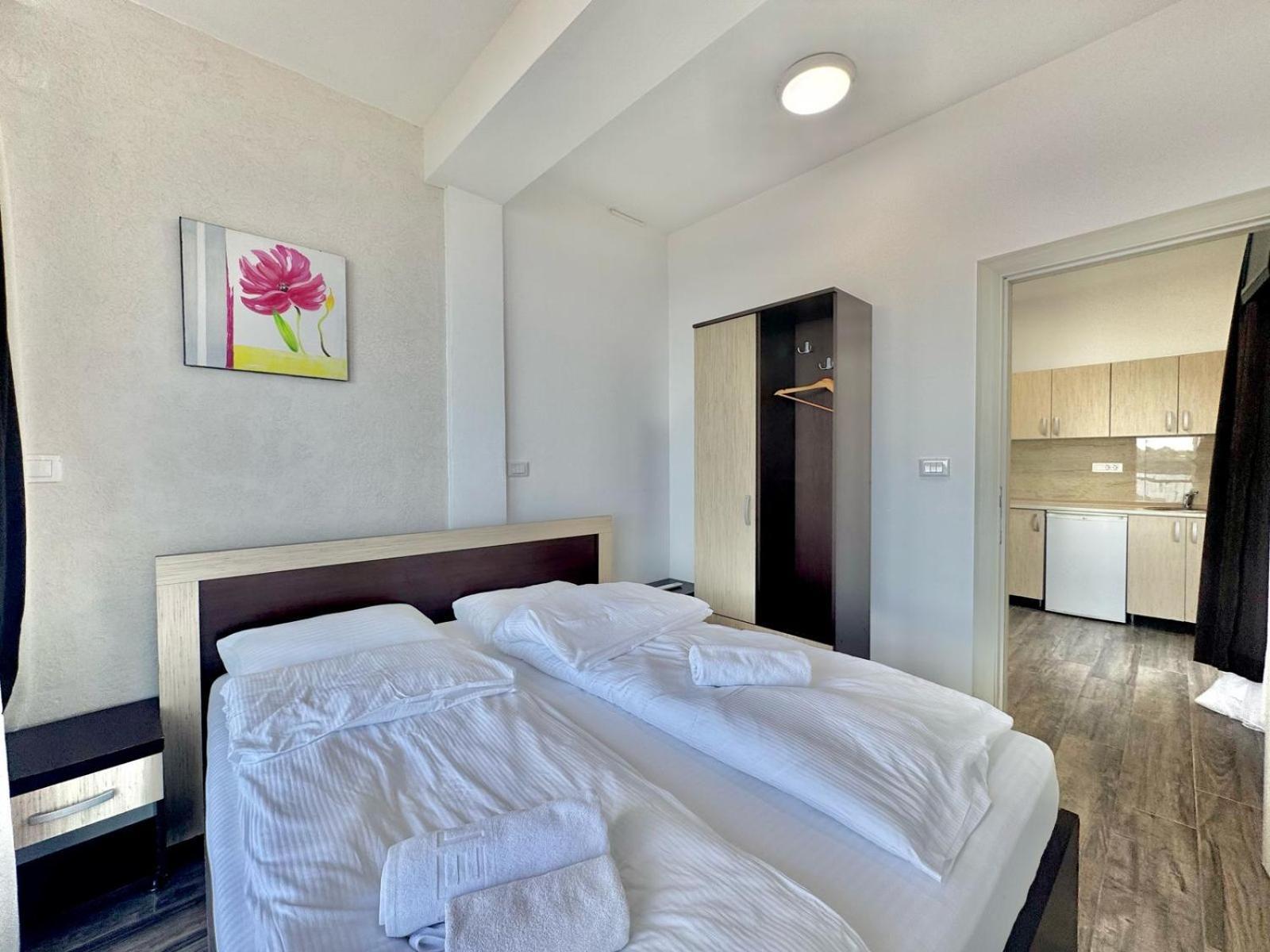 Beachfront Hotel Palma - Jaz Budva Bagian luar foto