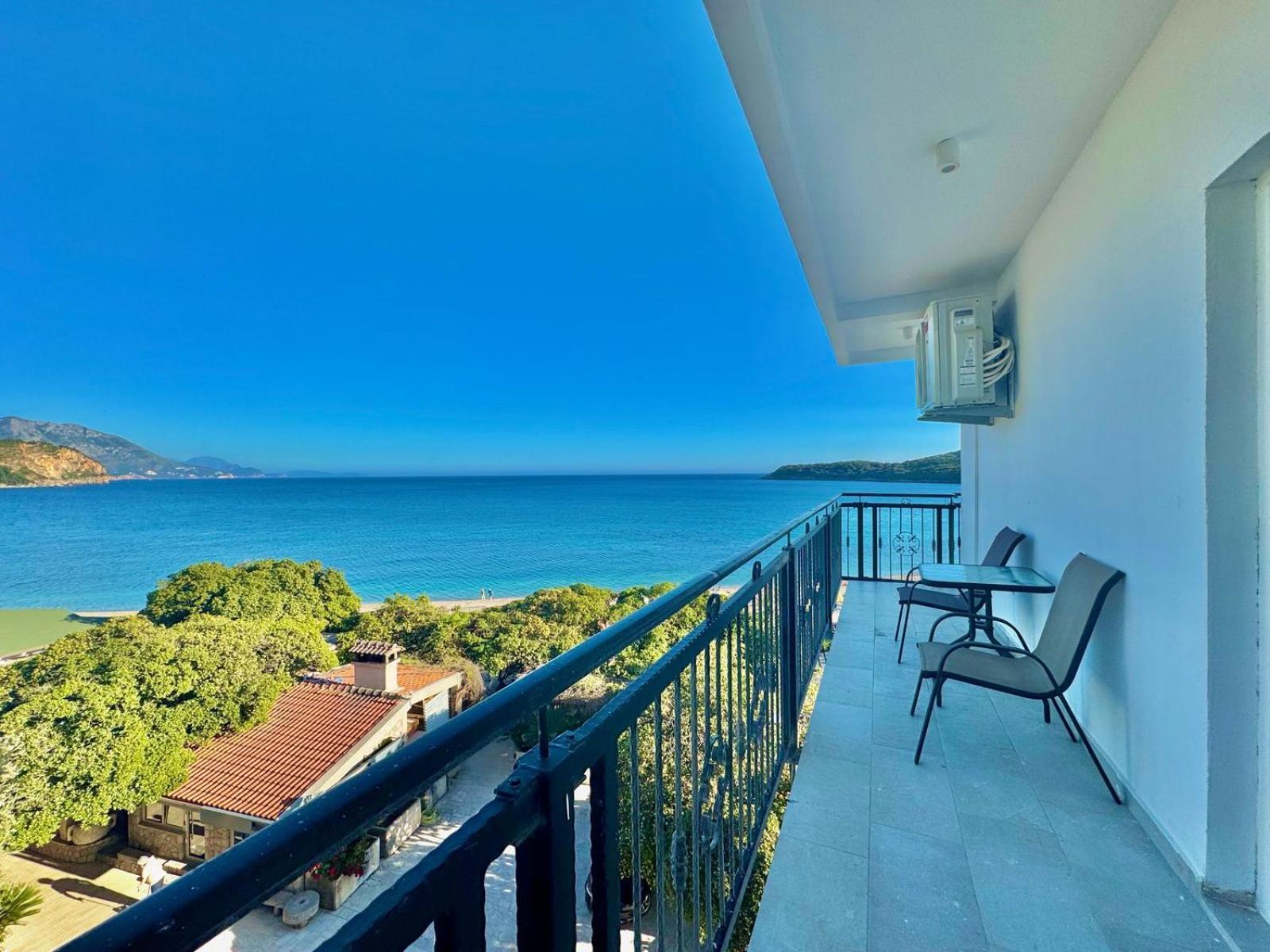 Beachfront Hotel Palma - Jaz Budva Bagian luar foto