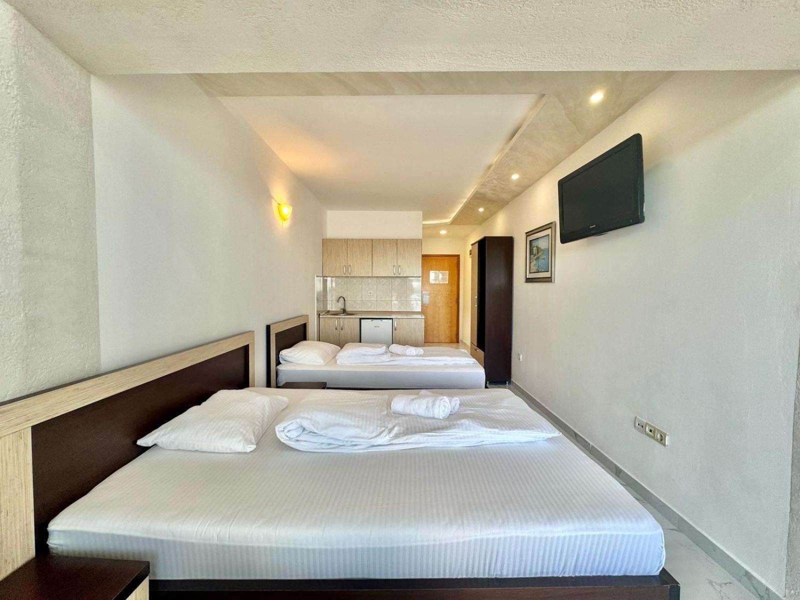 Beachfront Hotel Palma - Jaz Budva Bagian luar foto