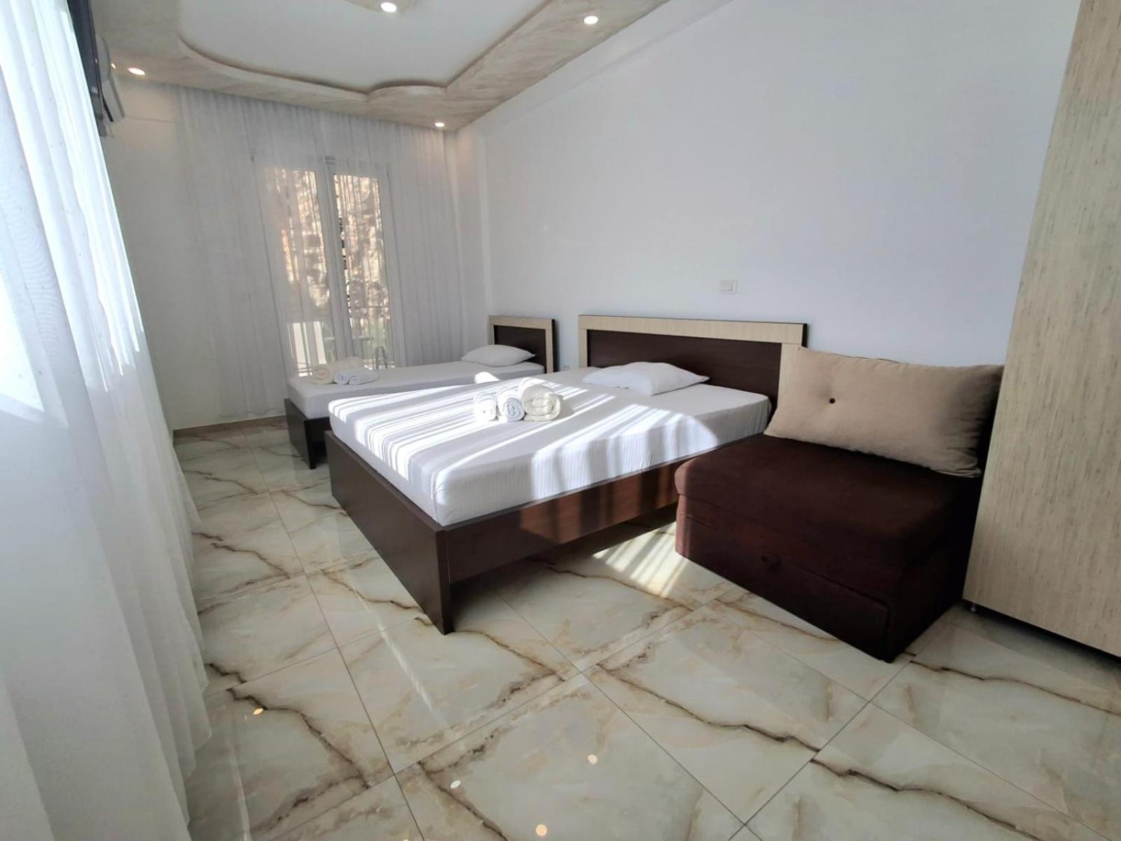 Beachfront Hotel Palma - Jaz Budva Bagian luar foto