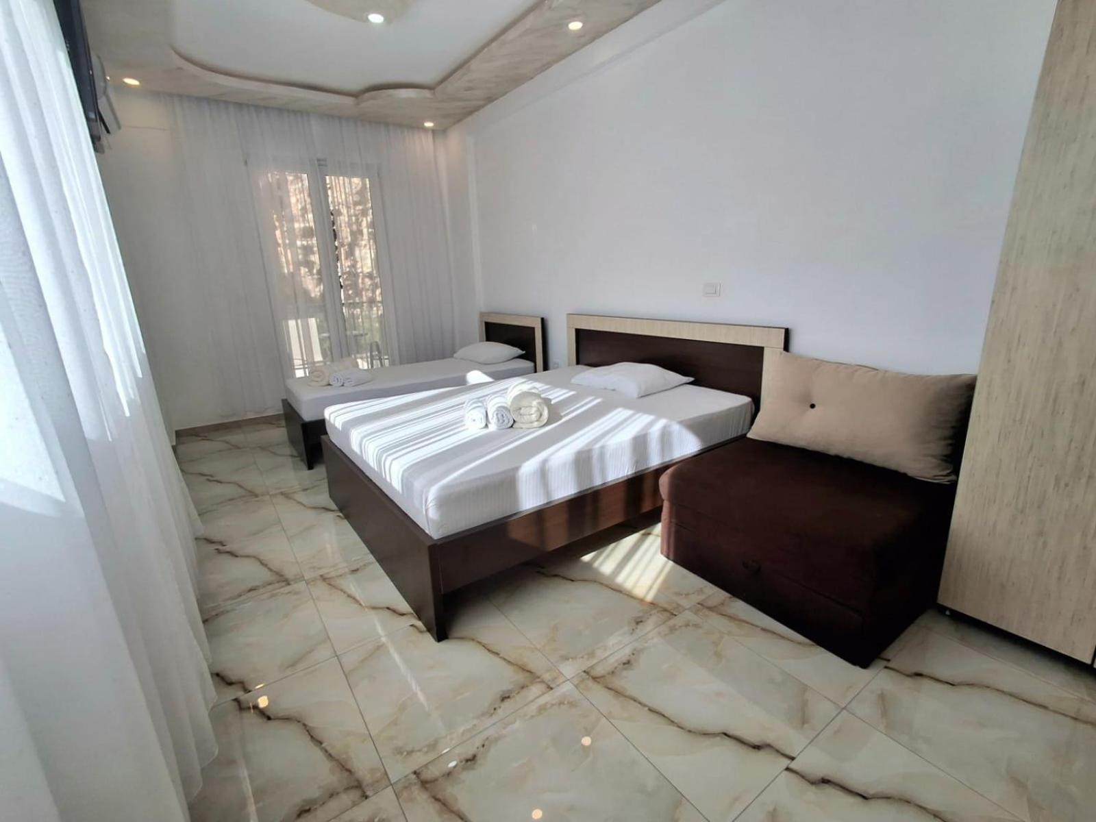 Beachfront Hotel Palma - Jaz Budva Bagian luar foto