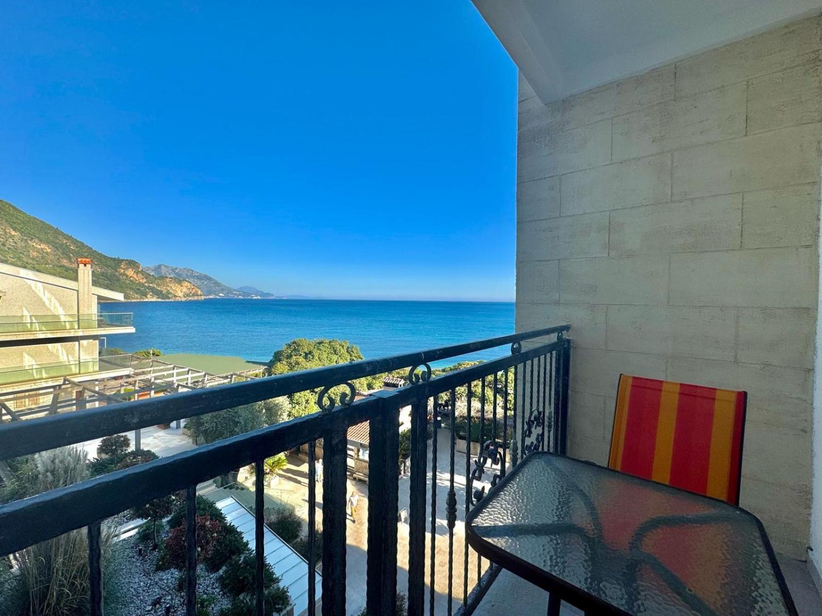 Beachfront Hotel Palma - Jaz Budva Bagian luar foto
