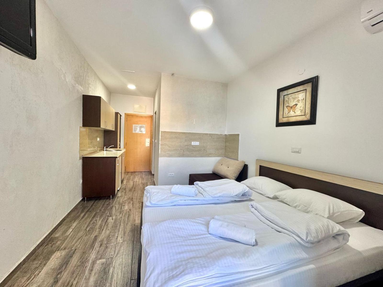 Beachfront Hotel Palma - Jaz Budva Bagian luar foto