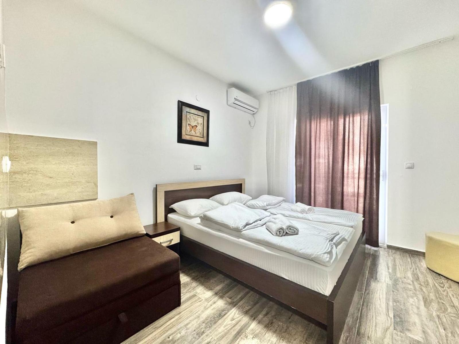 Beachfront Hotel Palma - Jaz Budva Bagian luar foto