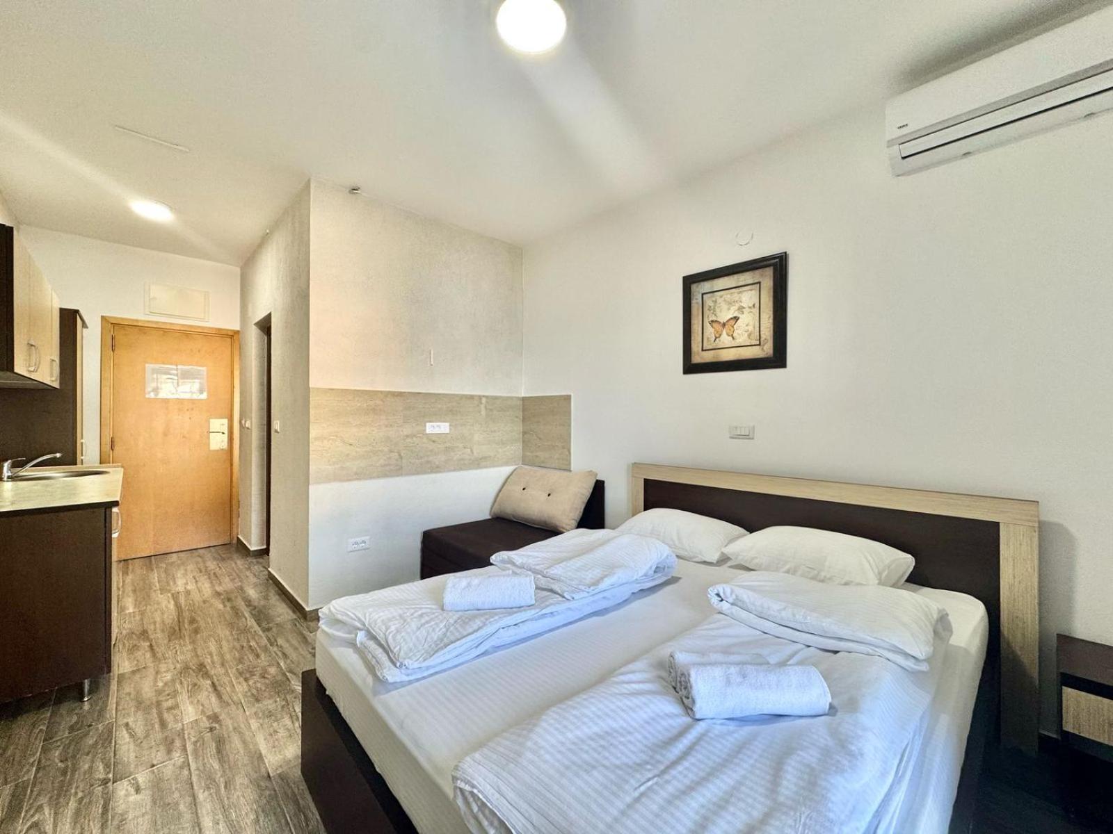 Beachfront Hotel Palma - Jaz Budva Bagian luar foto