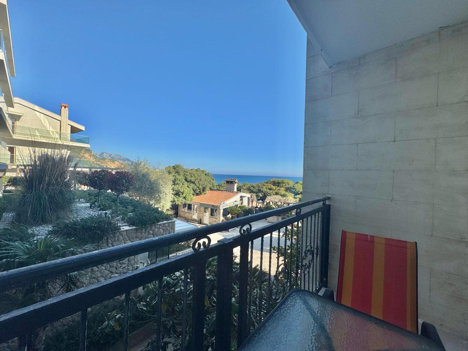 Beachfront Hotel Palma - Jaz Budva Bagian luar foto